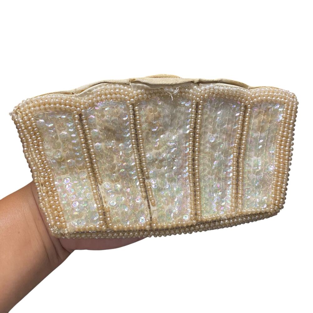 Vintage 1950s Handmade Beaded Cream Sequin and Faux Pearls Coin Purse - Picture 11 of 16